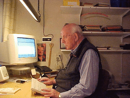 200301 Jos Lampe computer.png